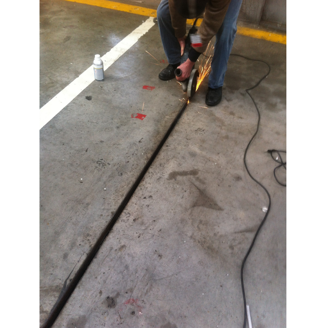 Tratamento de juntas em piso de concreto em estacionamento (4)